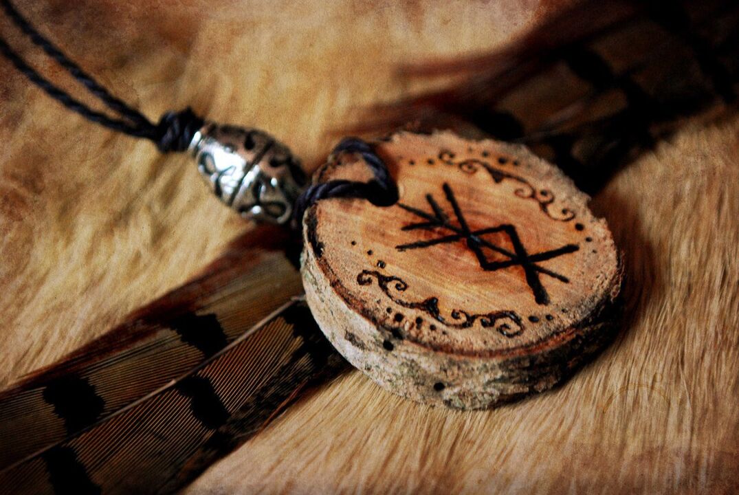 amulet with a rune brings good luck photo 2